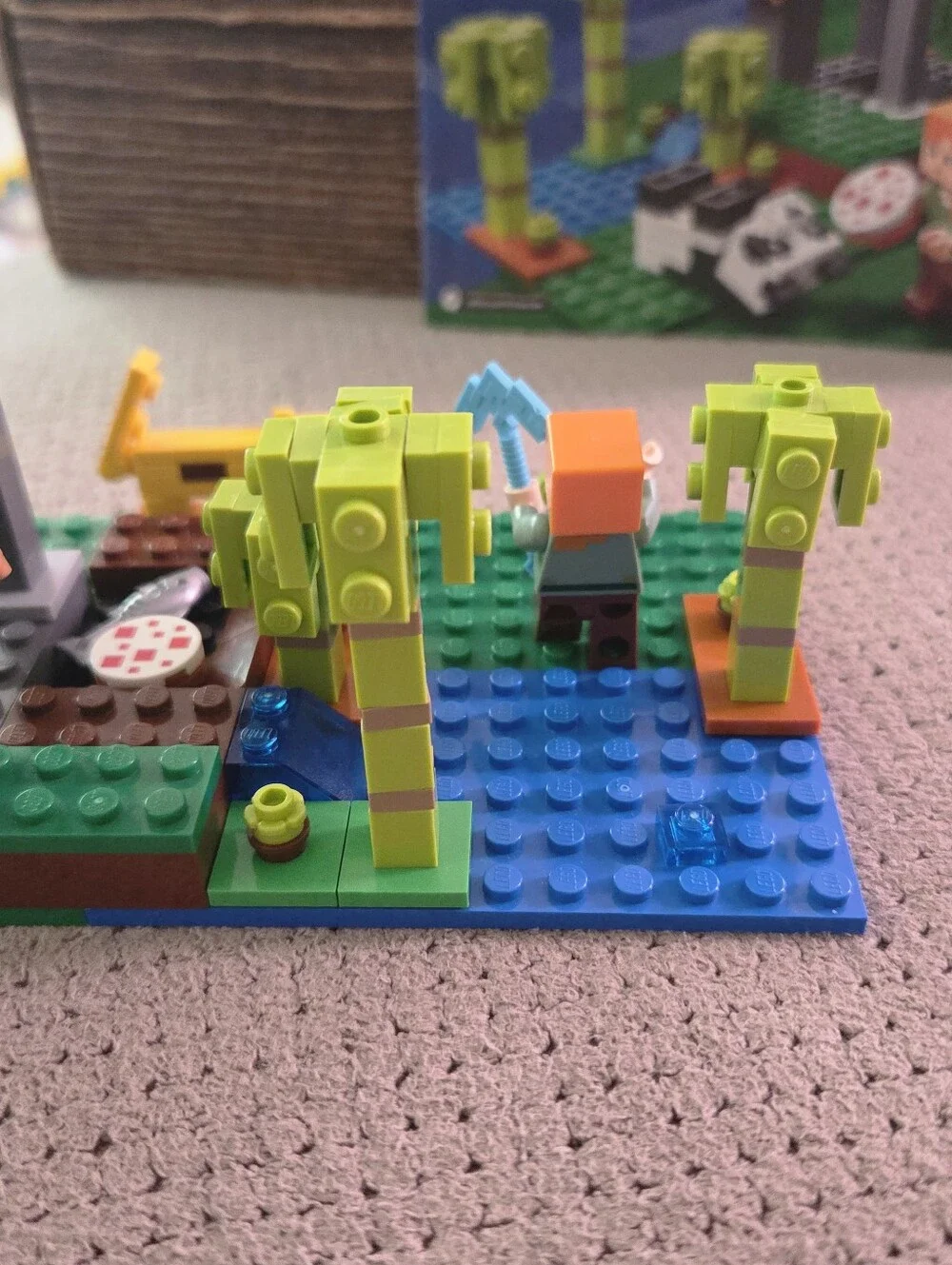 Lego minecraft panda